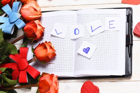 Love and Relationships Through the Tarot: British Perspectives on Modern Romance