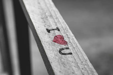 Navigating Online Dating in Britain with the Help of Star Sign Compatibility