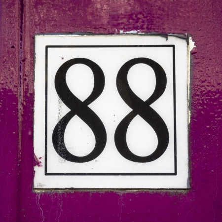 British Perspectives on Tarot Reading: Trust, Doubt, and Cultural Reflection